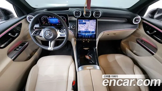 Mercedes-Benz GLC-Class 2023 — фото 10