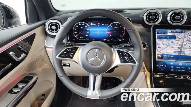Mercedes-Benz GLC-Class 2023 — фото 19