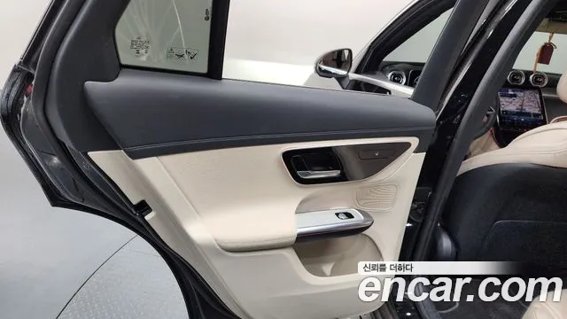 Mercedes-Benz GLC-Class 2023 — фото 15