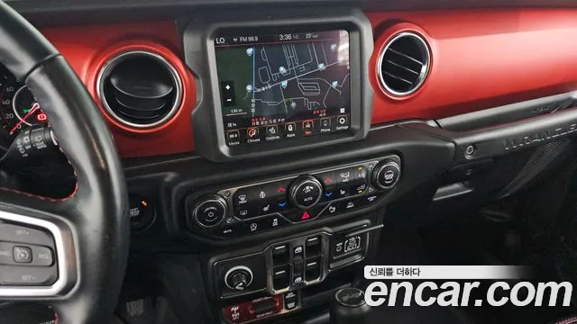 Jeep Wrangler 2021 — фото 12