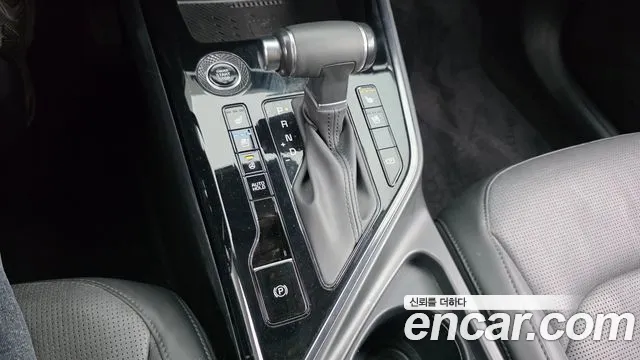 Kia Niro 2022 — фото 9
