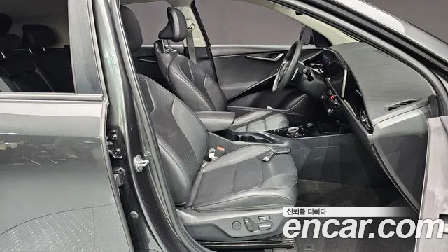 Kia Niro 2022 — фото 16