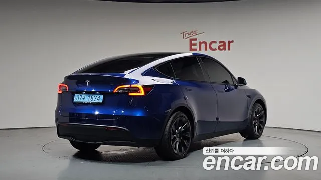 Tesla Model Y 2023 — фото 1
