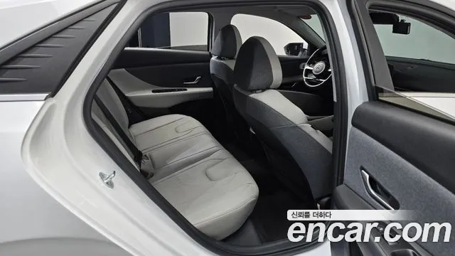 Hyundai AVANTE 2023 — фото 17