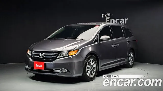 Honda Odyssey 2016 — фото 1