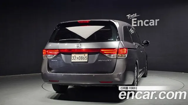 Honda Odyssey 2016 — фото 4