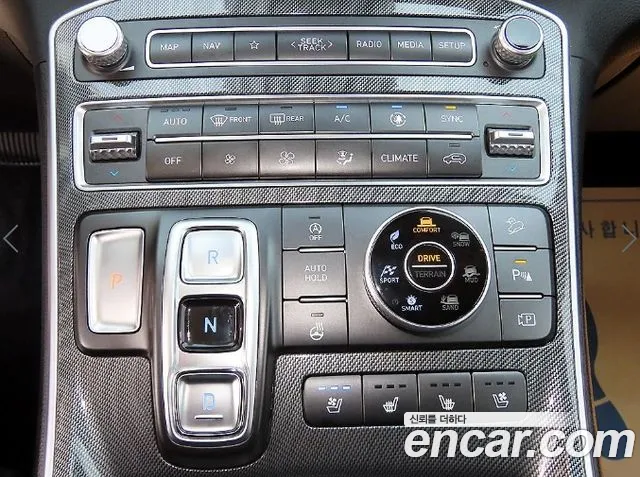 Hyundai Santafe 2022 — фото 10