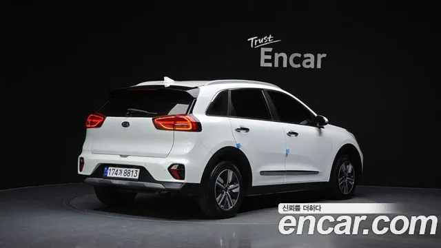 Kia Niro 2021 — фото 2