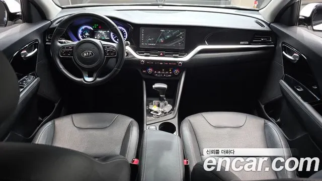 Kia Niro 2021 — фото 10