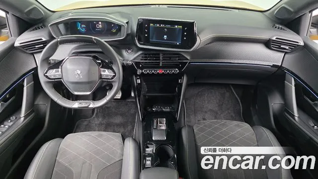 Peugeot 208 2023 — фото 10