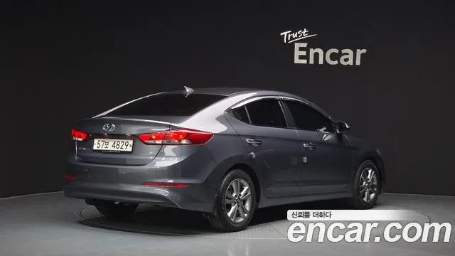 Hyundai AVANTE 2018 — фото 2