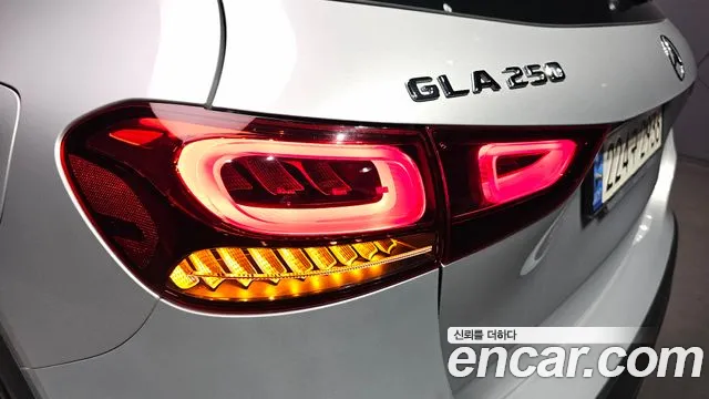 Mercedes-Benz GLA-Class 2021 — фото 9