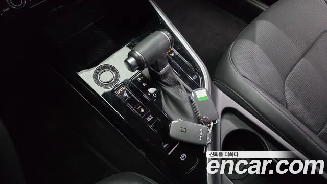 Kia Niro 2024 — фото 12