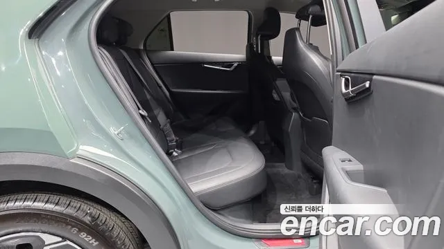 Kia Niro 2024 — фото 17