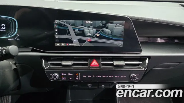 Kia Niro 2024 — фото 19