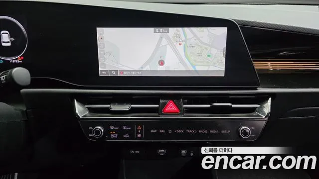 Kia Niro 2022 — фото 19
