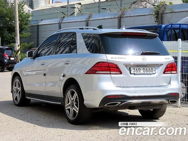 Mercedes-Benz GLE-Class 2016 — фото 3