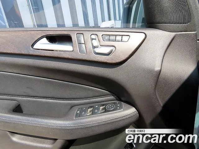 Mercedes-Benz GLE-Class 2016 — фото 11