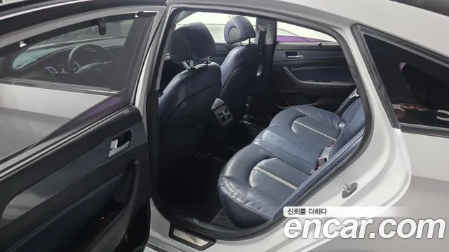 Hyundai Sonata 2015 — фото 17