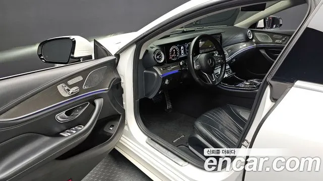 Mercedes-Benz CLS-Class 2019 — фото 10