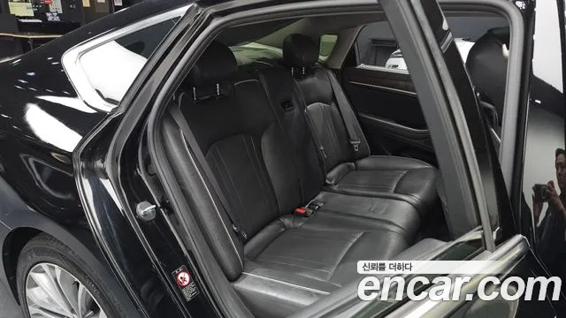 Hyundai Genesis 2015 — фото 11