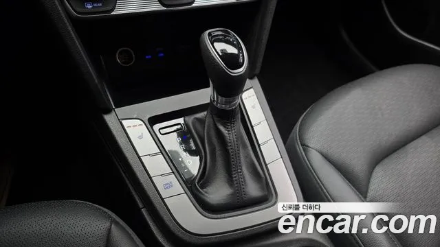 Hyundai AVANTE 2020 — фото 12