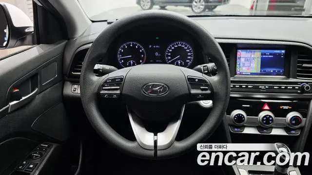 Hyundai AVANTE 2020 — фото 19