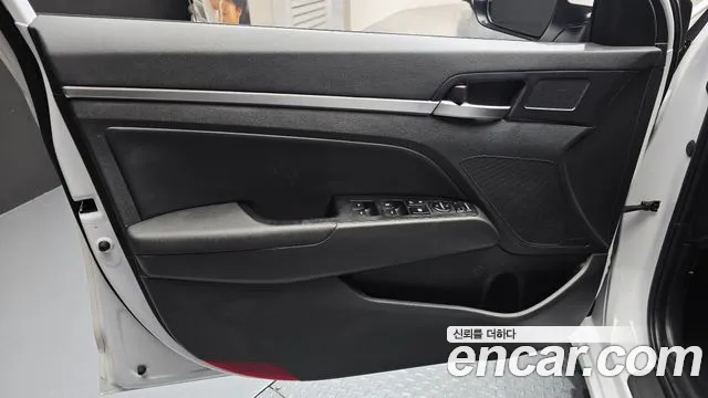 Hyundai AVANTE 2020 — фото 14