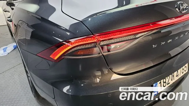 Hyundai Grandeur 2022 — фото 9