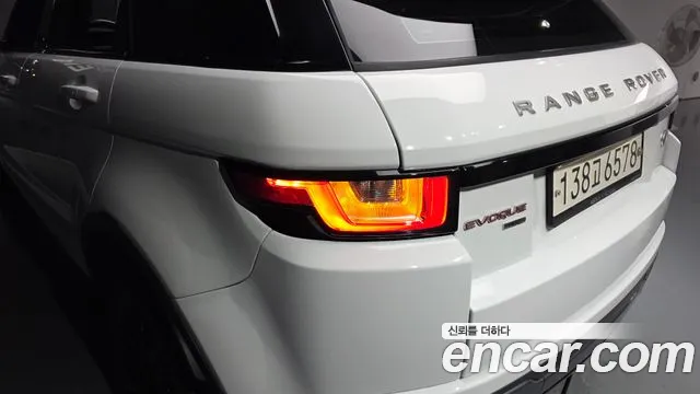 Land Rover Range Rover Evoque 2018 — фото 9