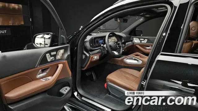 Mercedes-Benz GLS-Class 2026 — фото 10