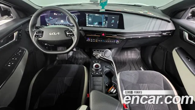 Kia EV6 2022 — фото 9