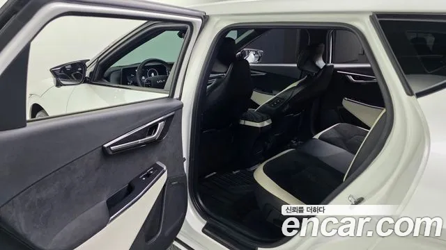 Kia EV6 2022 — фото 15