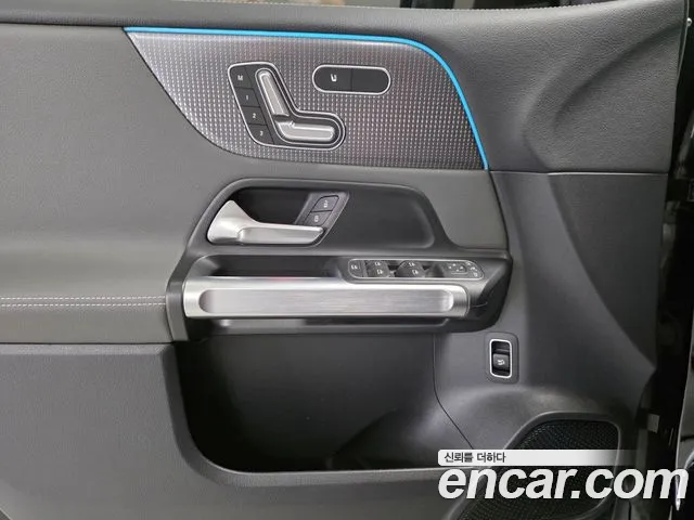 Mercedes-Benz EQB 2023 — фото 15