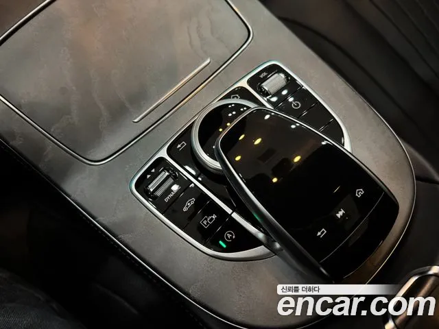 Mercedes-Benz CLS-Class 2020 — фото 19