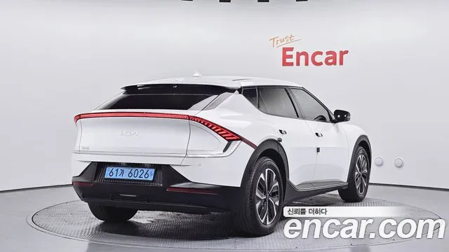 Kia EV6 2024 — фото 2