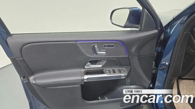 Mercedes-Benz GLB-Class 2021 — фото 14
