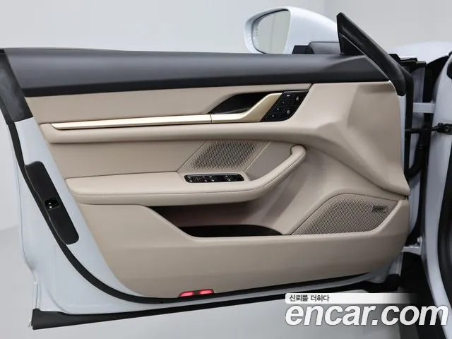 Porsche Taycan 2025 — фото 12