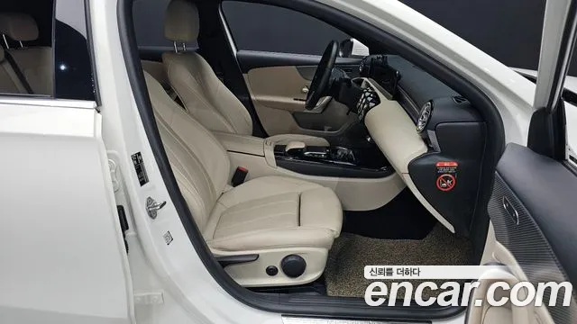 Mercedes-Benz A-Class 2021 — фото 16