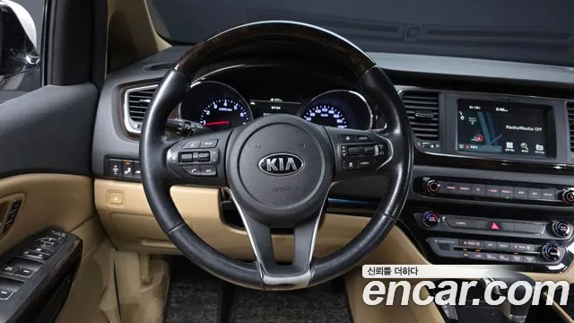 Kia Canival 2019 — фото 13