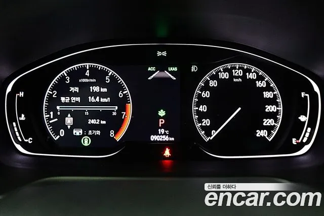 Honda Accord 2019 — фото 10