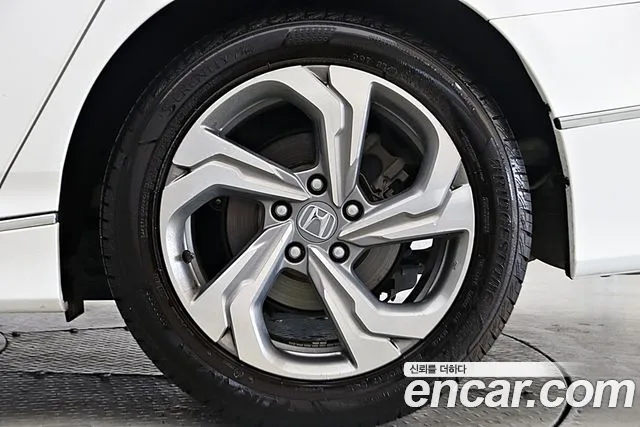 Honda Accord 2019 — фото 17