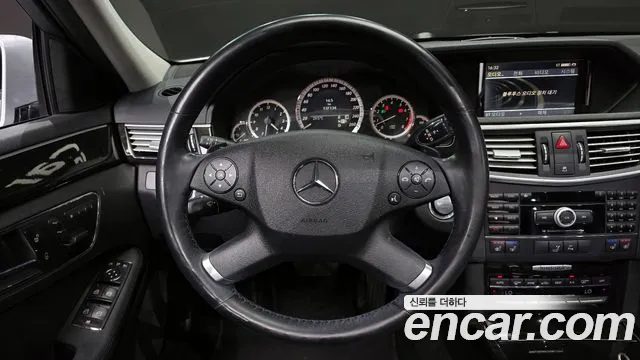 Mercedes-Benz E-Class 2010 — фото 13
