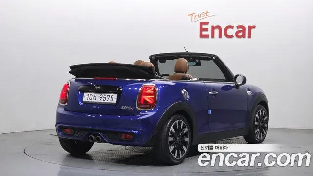 Mini Cooper Convertible 2019 — фото 2