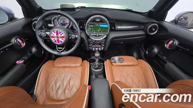 Mini Cooper Convertible 2019 — фото 10