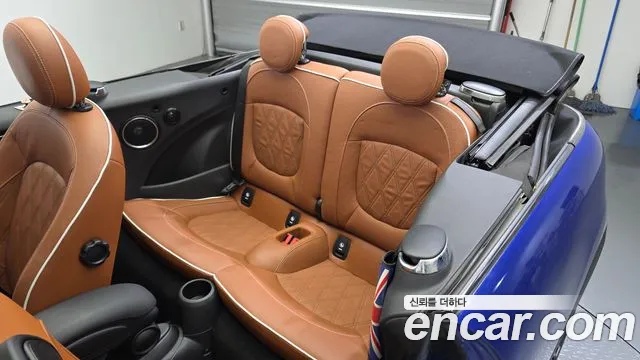 Mini Cooper Convertible 2019 — фото 16