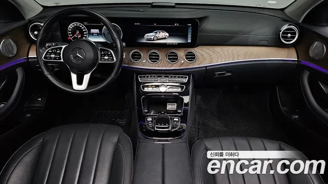 Mercedes-Benz E-Class 2020 — фото 10