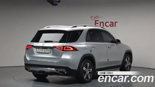 Mercedes-Benz GLE-Class 2019 — фото 1