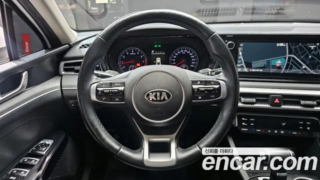 Kia K5 2021 — фото 19