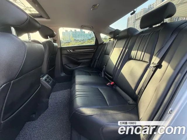 Honda Accord 2019 — фото 11
